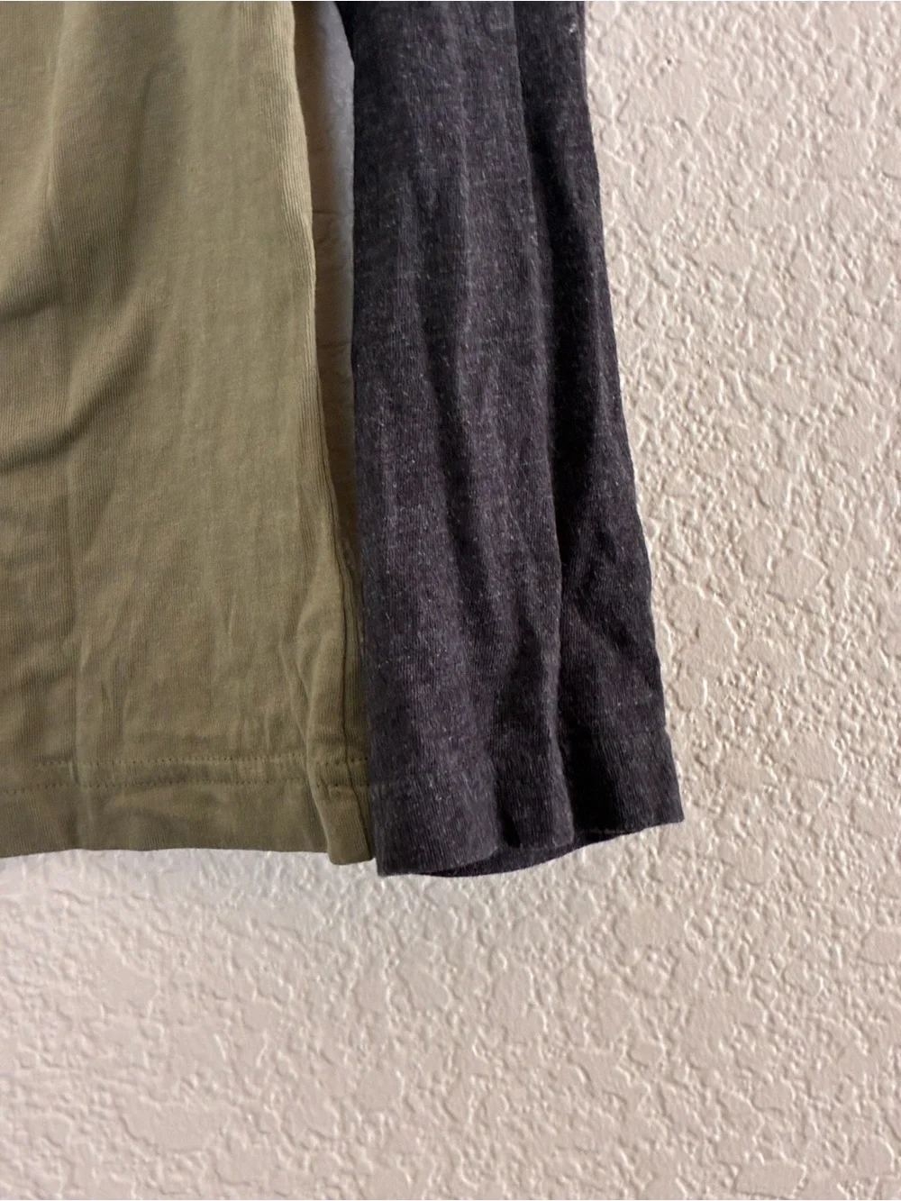 Hurley | Green and gray crew neck cotton blend long sleeve raglan t-shirt small